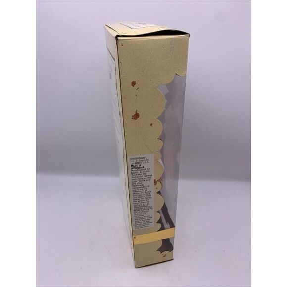 1999 Barbie Golden Allure Special Edition #22961 - Picture 6 of 11